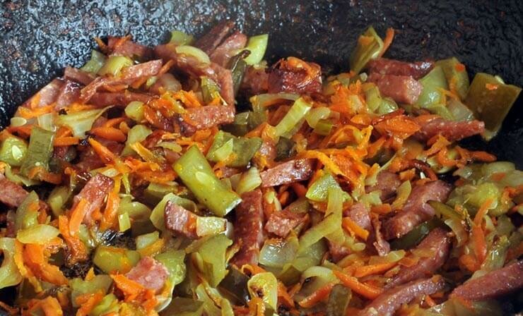 солянка сборная мясная классическая рецепт пошагово